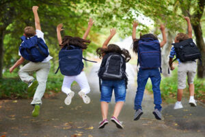 Backpack tips; Children with Backpacks